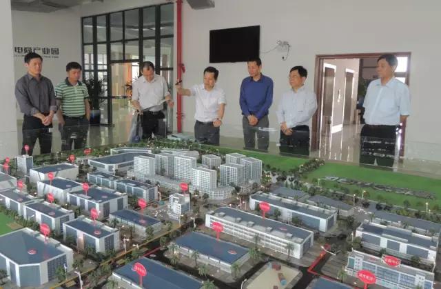 1494377397761318.jpg 00300109680_38c3b1a7.jpg